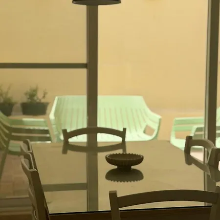 Elle's Groundfloor Appartamento
