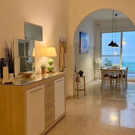 Elle's Groundfloor * Sliema